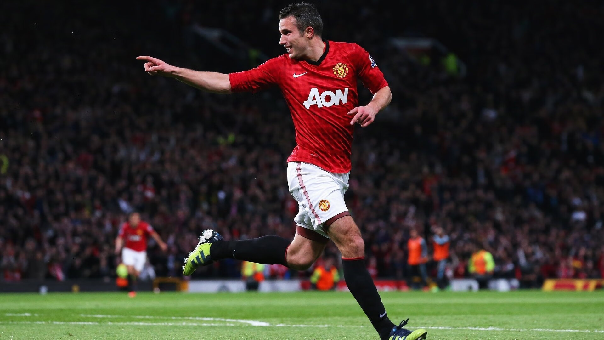 “中超联赛转播权卖出新高，引发行业关注”，中超转播商